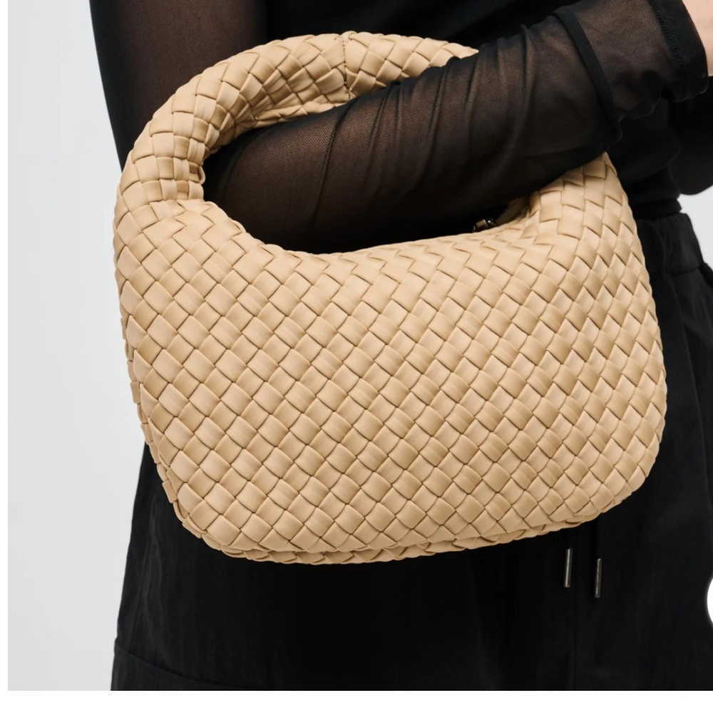SOL •AND.
SELENE DARE TO DREAM - SMALL WOVEN NEOPRENE CLUTCH